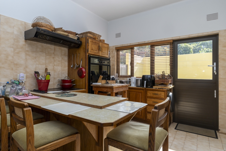 7 Bedroom Property for Sale in West Beach Eastern Cape